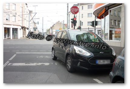 Falschparker im Ampelbereich