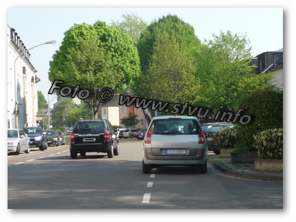 Falschparker auf Schutzstreifen